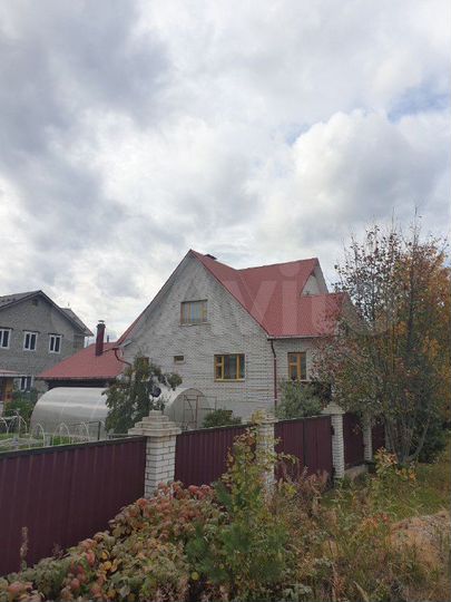 Дом 350 м² на участке 12 сот.