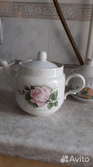 Чайник заварочный фарфоровый новый и сахарница