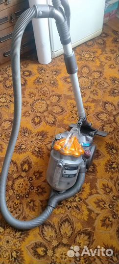 Пылесос Dyson dc19