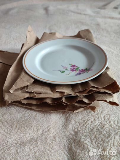 Тарелки десертные новые