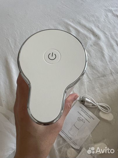 Сенсорный дозатор для жидкого мыла