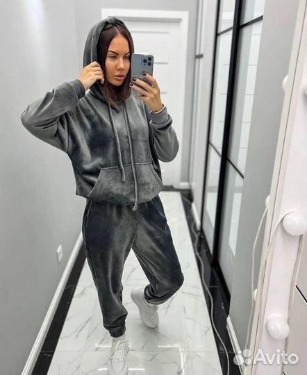 Спортивный костюм (королевский бархат )