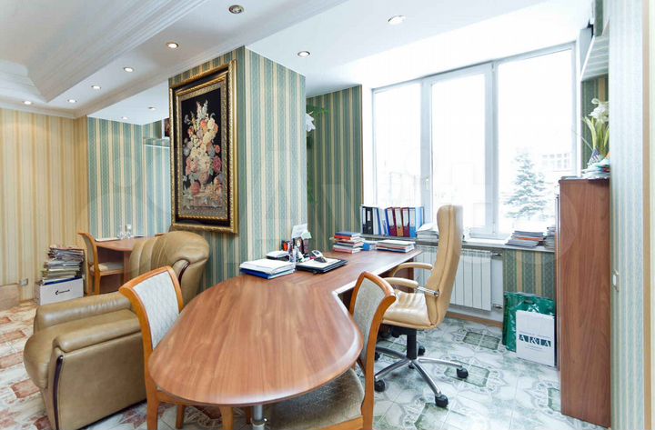 4-к. квартира, 102,2 м², 1/6 эт.