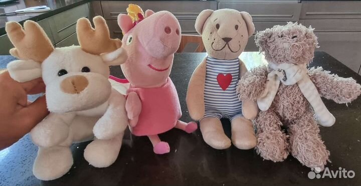 Мягкие игрушки большие и маленькие