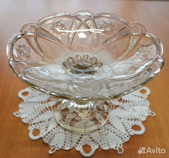 Ваза на ножке - фруктовница, конфетница времёнссср