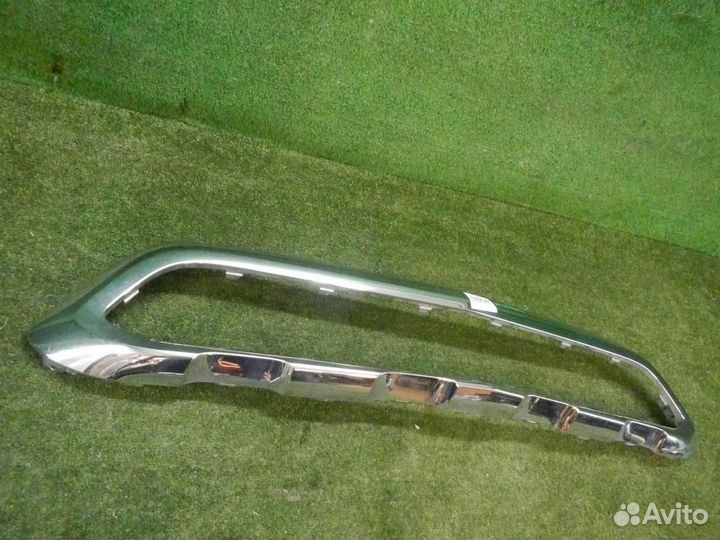 Молдинг переднего бампера Mercedes GLC X253 (2015