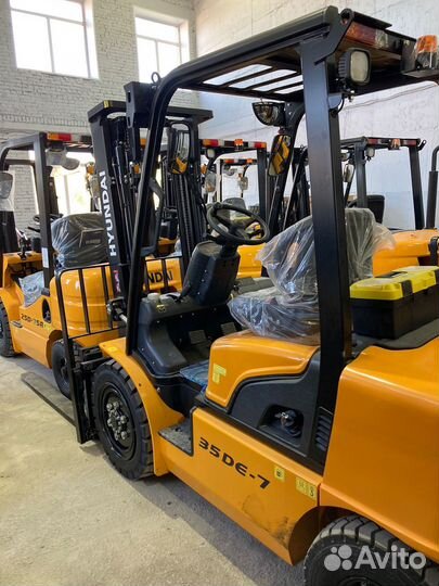 Вилочный погрузчик Hyundai 35LE-7