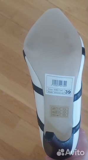 Туфли женские 39 размер новые
