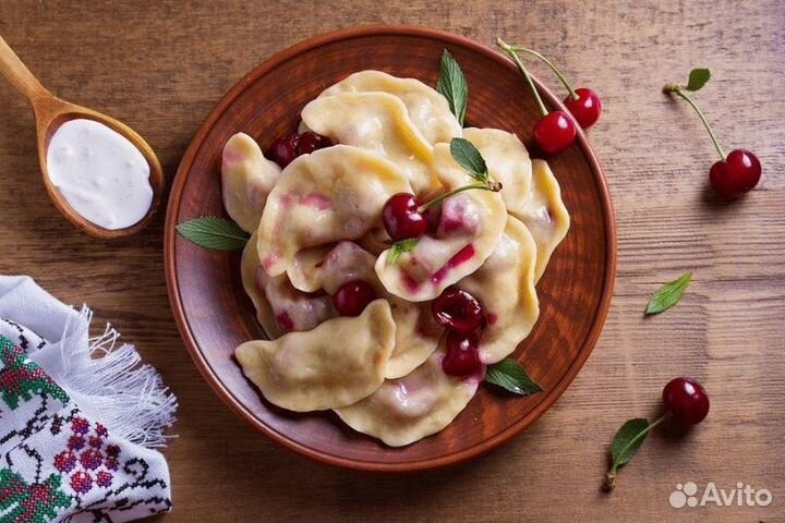 Вареники с вишней (ручная лепка)