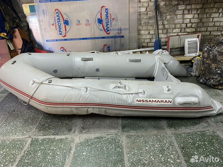 Надувная лодка с мотором