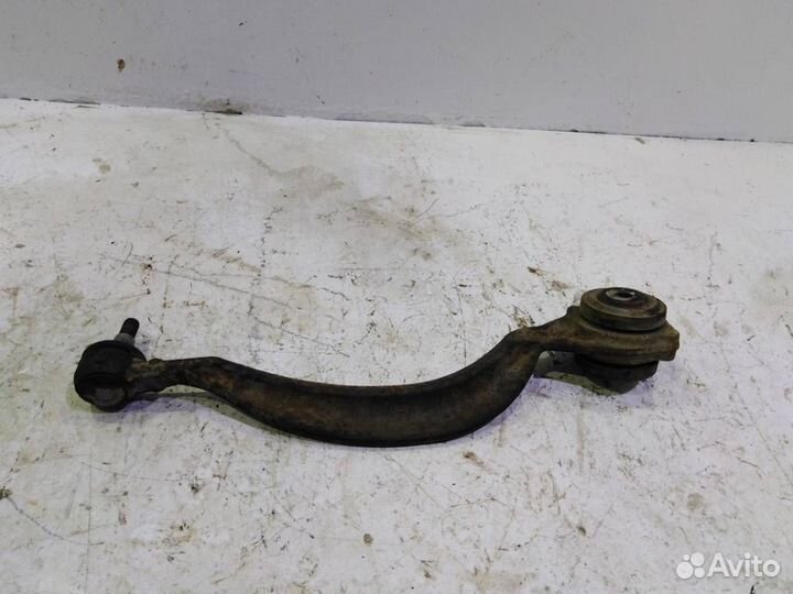 Рычаг передний левый нижний