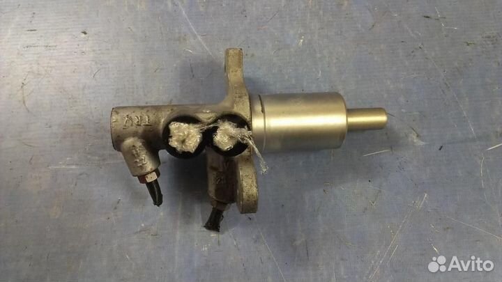 Главный тормозной цилиндр BMW X3 E83