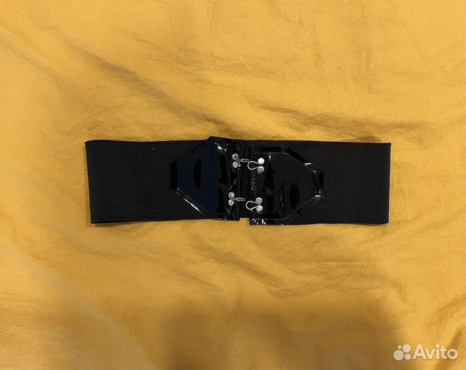 Приталенный ремень на резинке