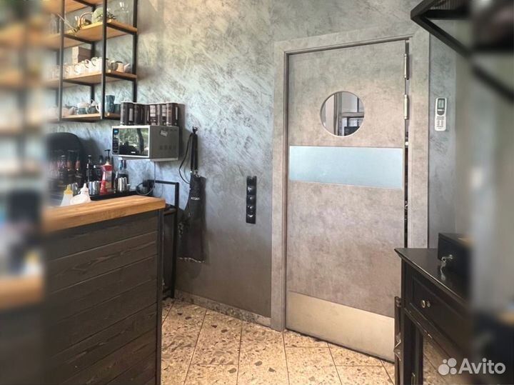 Барные двери