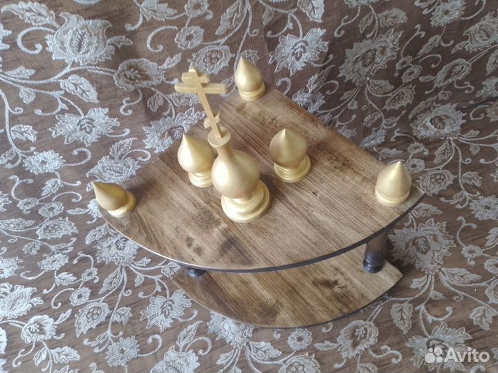 Угловая полка для икон ручной работы