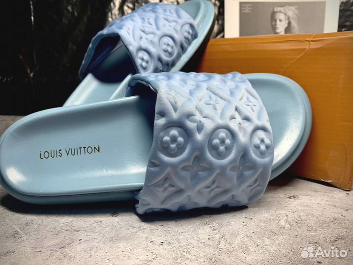 Сланцы женские louis vuitton голубые