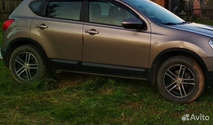 Колеса летние на Nissan qashqai r17