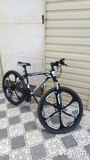 Велосипед на литых дисках