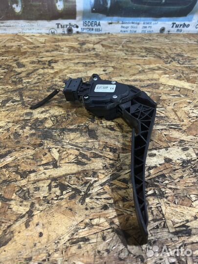 Педаль газа Опель Астра J