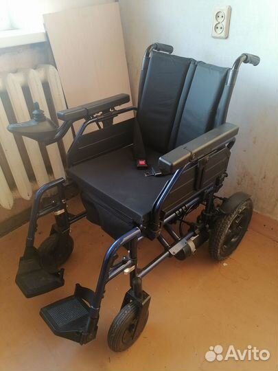 Инвалидная коляска с электроприводом