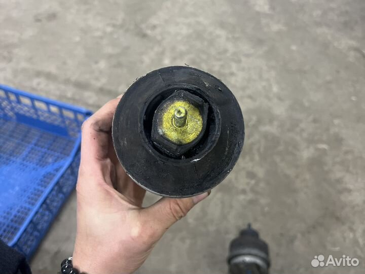 Подушка двигателя пассат б 5 ауди а 6 ц 5 б 6