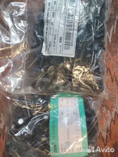 Ecap 1000 мкФ / 16 В 10x16 Конденсатор