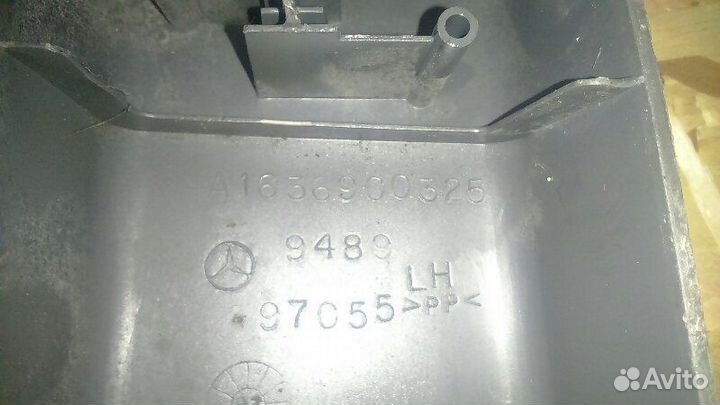 Обшивка стойки левая Mercedes-Benz M-Class W163