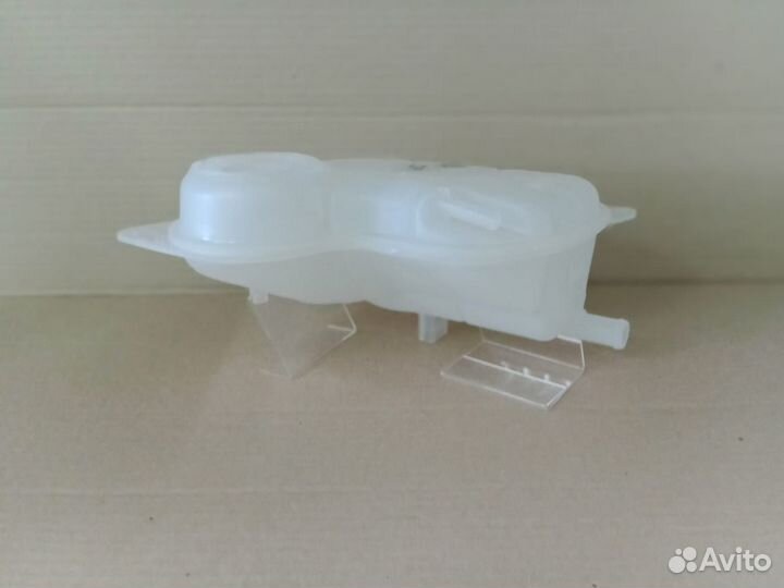 Бачок расширительный VW Passat B5/ B5+, Audi A4/A6