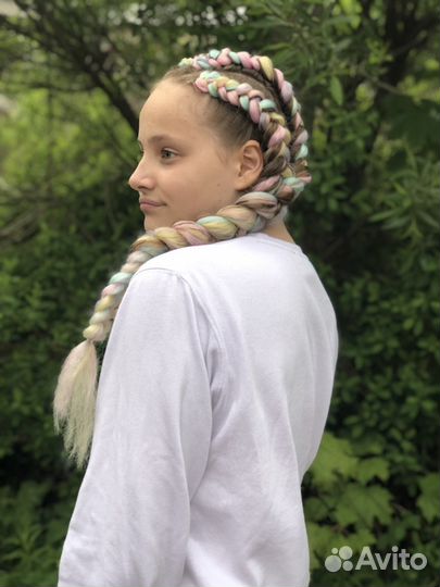 Обучение мамочек плетению кос