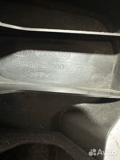 Воздуховод радиатора правый Kia Soul AM G4FC 2009