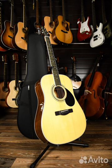 Гитара акустическая + Аксессуары