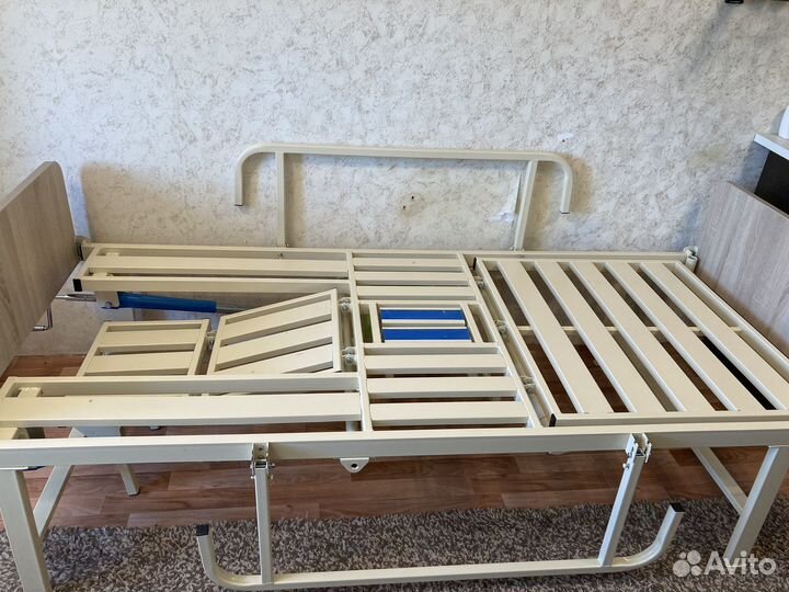 Медицинская кровать