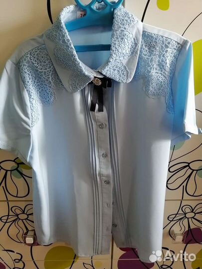 Голубая блузка новая Р152 школьная