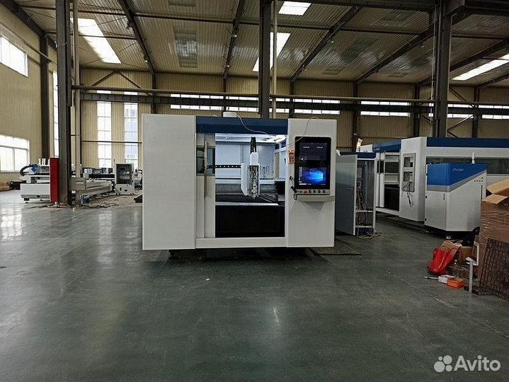 Оптоволоконный лазерный станок 1530P (6000Вт)