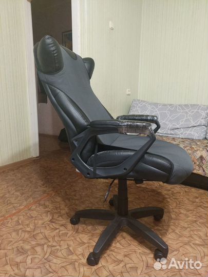 Офисное кресло руководителя бу