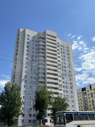 3-к. квартира, 86 м², 1/19 эт.
