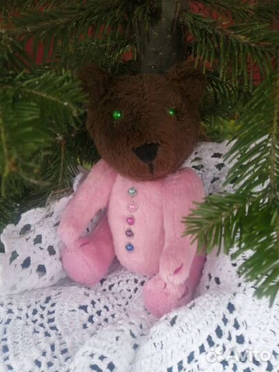 Медведь в костюме зайца