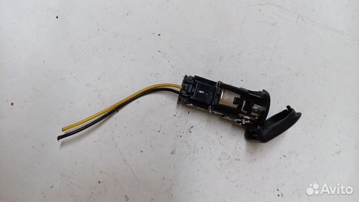 Гнездо прикуривателя LADA Largus