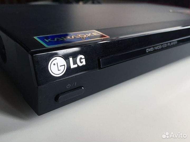 DVD-плеер LG DGK-774