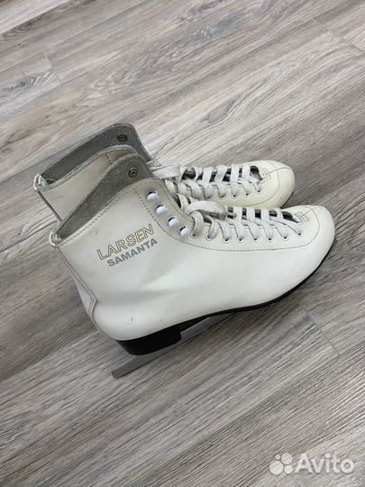 Коньки фигурные larsen