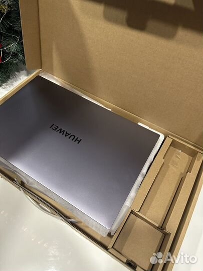 Ноутбук huawei MateBook D 16 в идеальном состоянии
