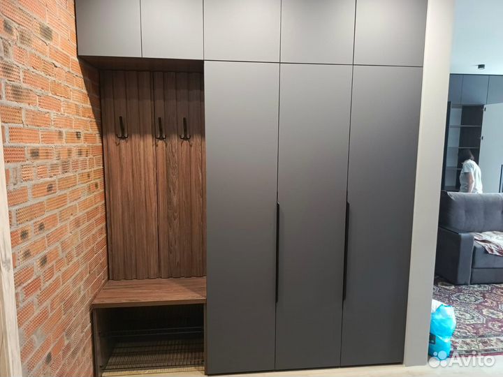 Шкаф в прихожую