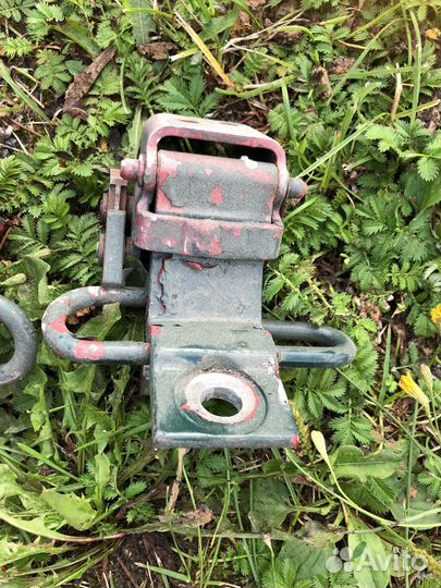 Петли дверей Ауди 80