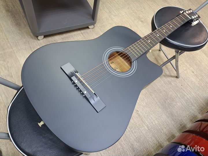 Гитара акустическая чёрная матовая