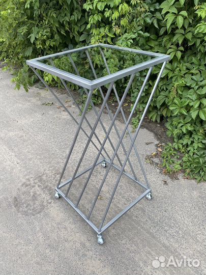 Стол под торт