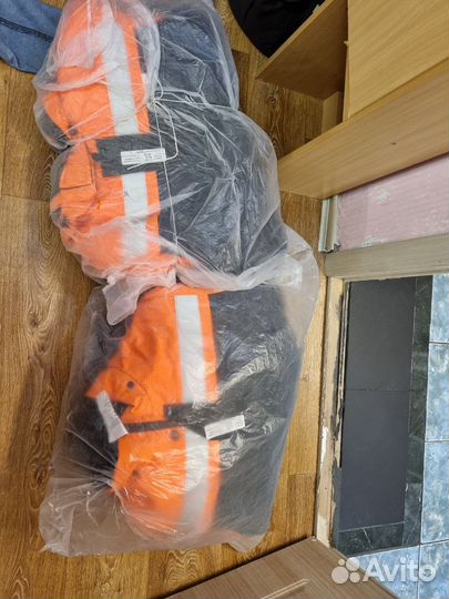 Спецодежда зимняя, летняя. Сапоги, шапки