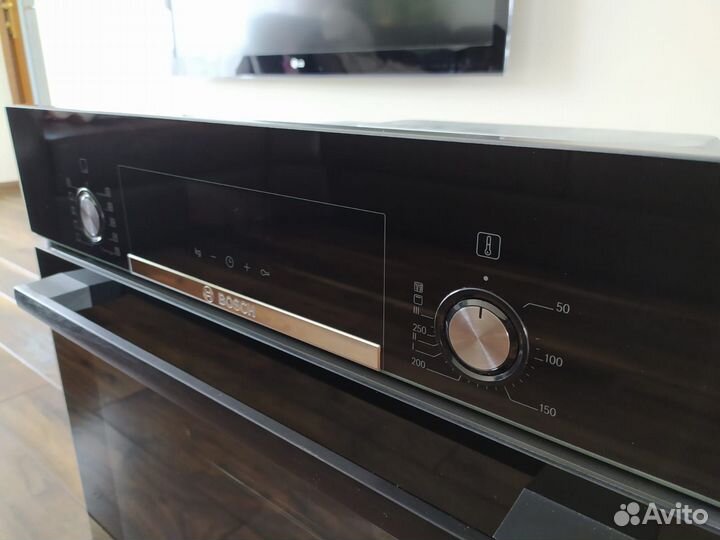 Духовой шкаф Bosch новый