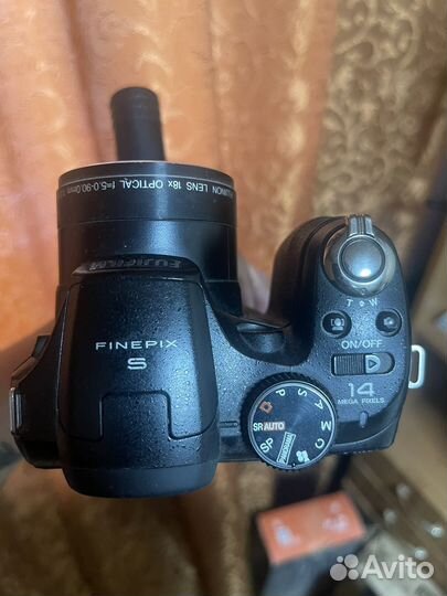 Камера fujifilm со штативом