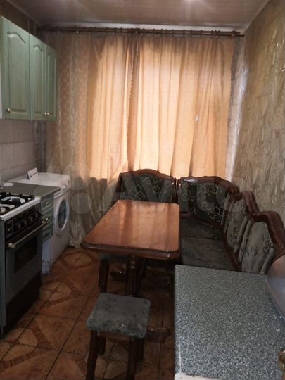 3-к. квартира, 65 м², 1/9 эт.