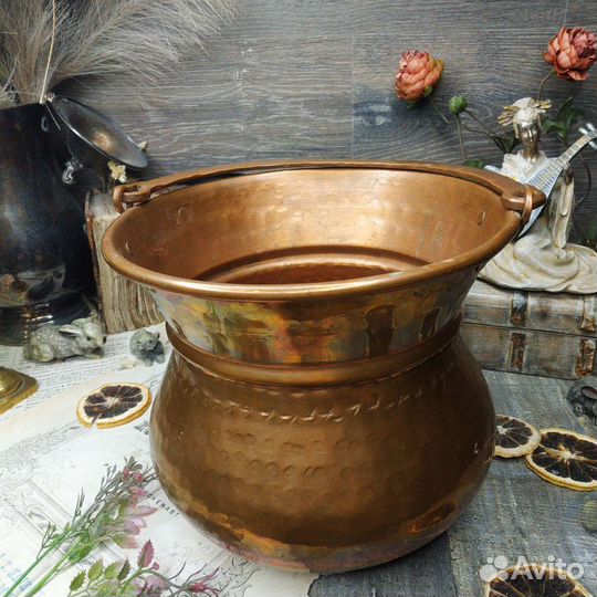 Антиквариат из Европы. Большое медное кашпо